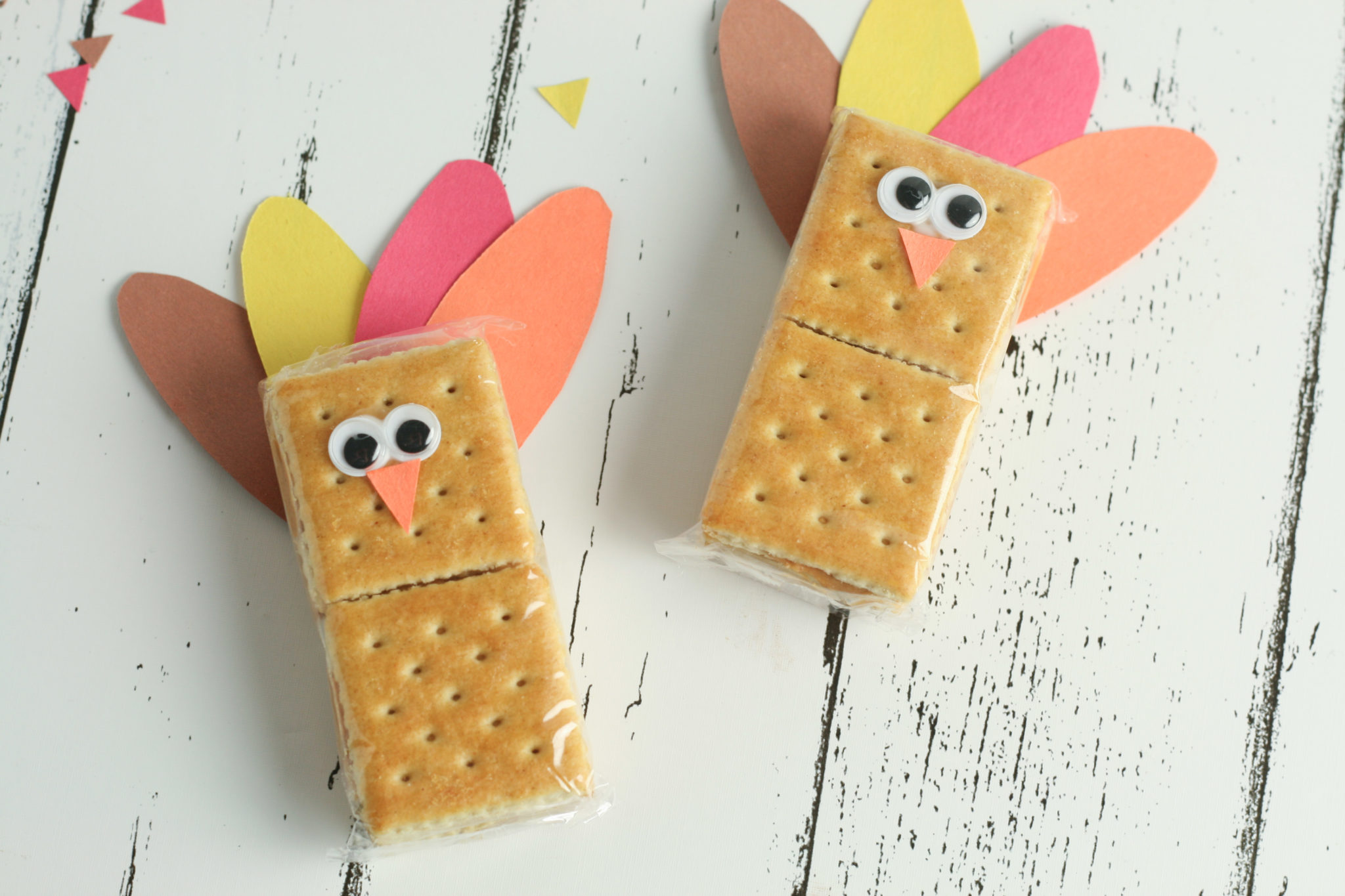 Thanksgiving turkey cracker snacks are easy to make and fun for everyone!