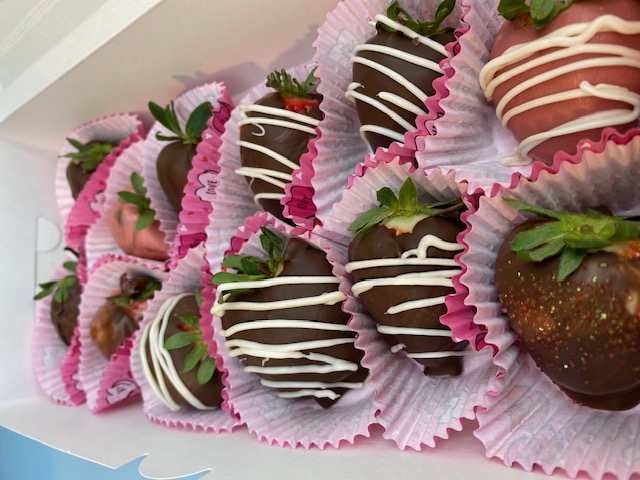 chocolate covered strawberries for Valentine's Day